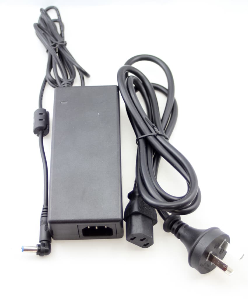 Fuente Switching Pronext de Tensión de Salida 19Vcc 4740mA. Certificada