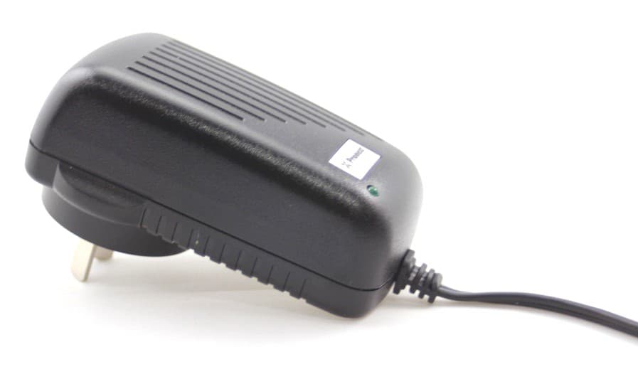 Fuente Switching Pronext de Tensión de Salida 5Vcc 3000mA. Certificada