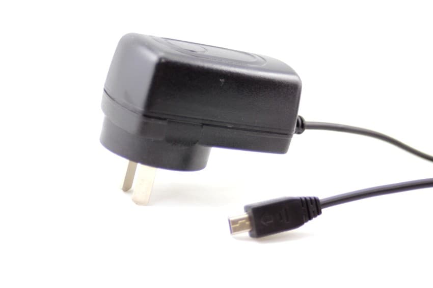 Fuente Switching Pronext de Tensión de Salida 5Vcc 2000mA. con Plug Micro USB. Certificada